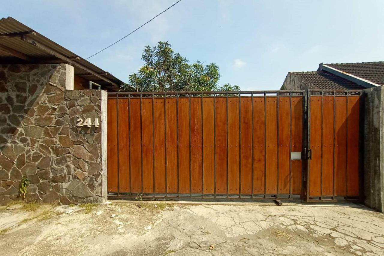 Express O 91578 Villali Jogja Γιογκιακάρτα Εξωτερικό φωτογραφία
